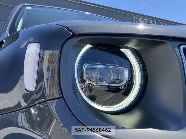 Jeep RENEGADE 2023-08 8412990-26