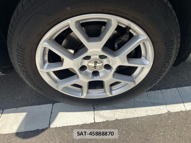 Jeep RENEGADE 2022-07 8412989-5