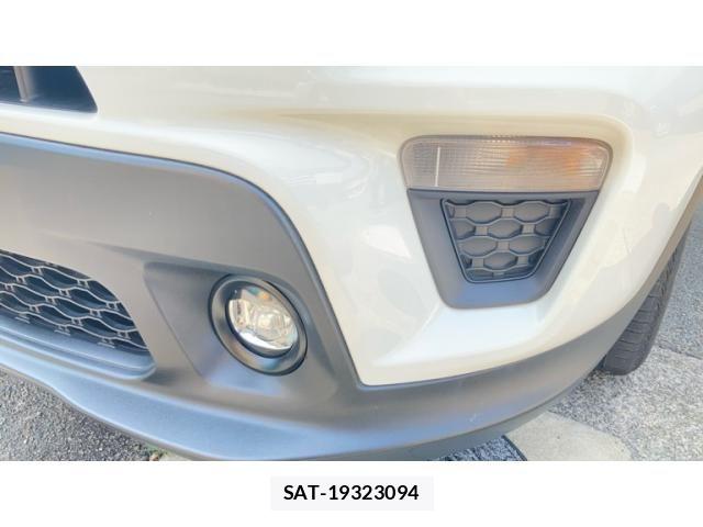 Jeep RENEGADE 2023-09 8525306-18