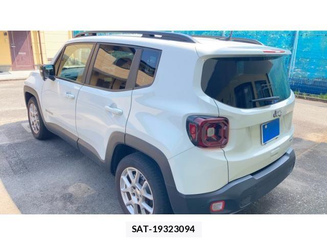 Jeep RENEGADE 2023-09 8525306-1