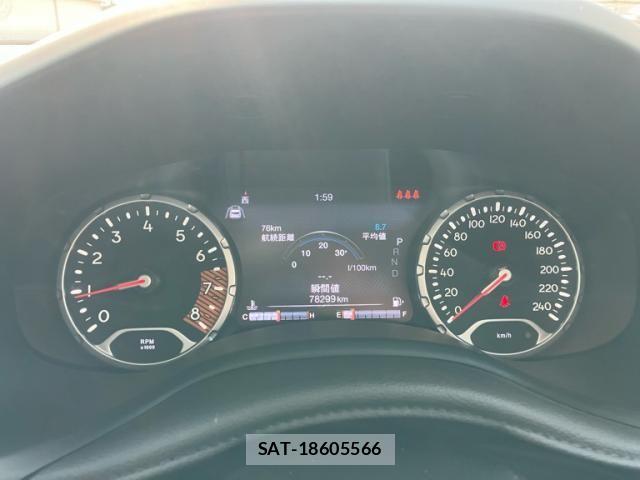 Jeep RENEGADE 2020-09 8562236-26
