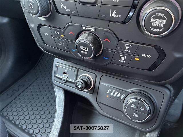 Jeep RENEGADE 2021-07 8627231-18