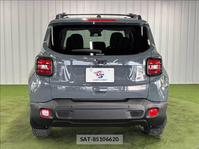 Jeep RENEGADE 2018-10 8627234-13