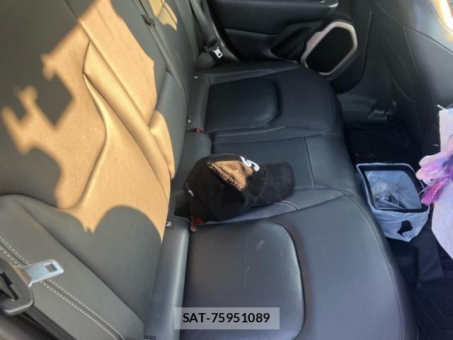 Jeep RENEGADE 2017-09 8659605-12