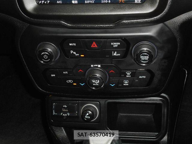 Jeep RENEGADE 2020-06 8659603-15