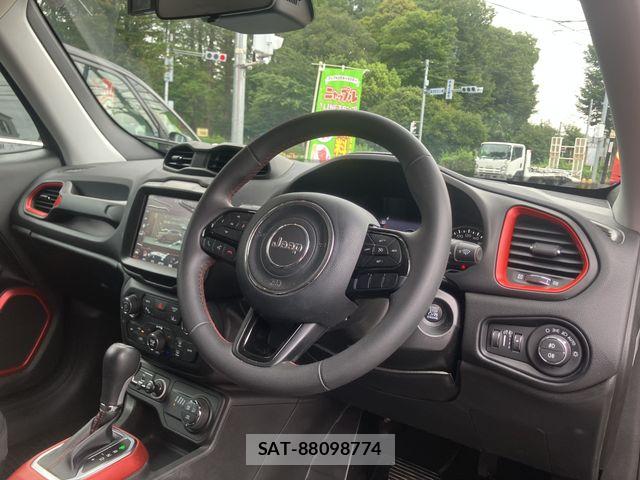 Jeep RENEGADE 2022-05 8742933-4