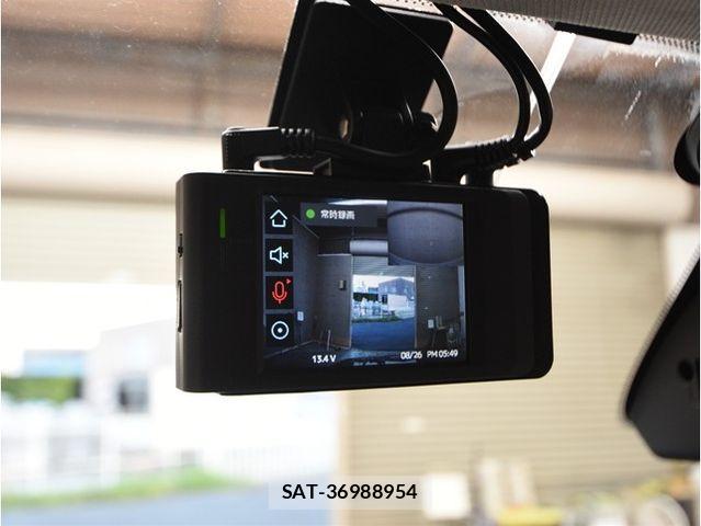 Jeep RENEGADE 2022-08 8742918-26