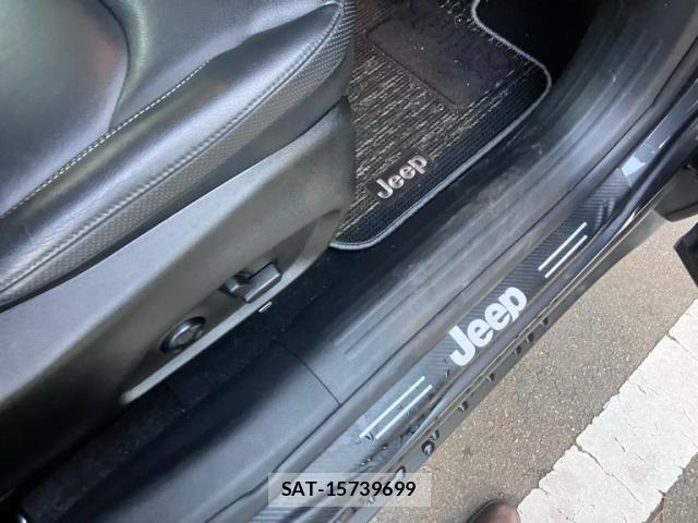 Jeep RENEGADE 2021-10 8829602-13