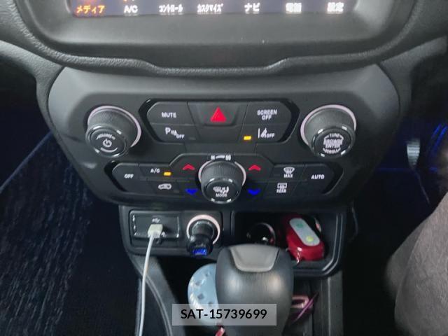 Jeep RENEGADE 2021-10 8829602-19