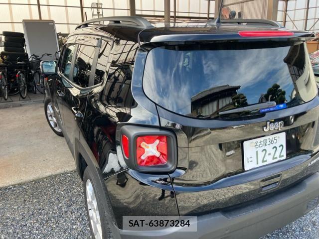 Jeep RENEGADE 2023-06 8829601-1