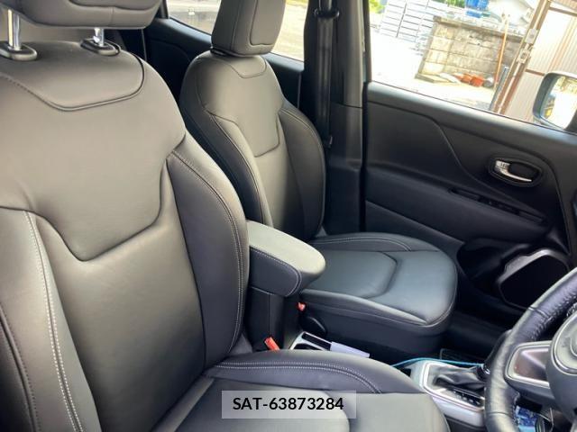 Jeep RENEGADE 2023-06 8829601-7