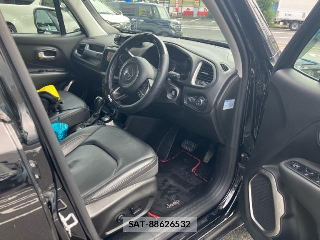 Jeep RENEGADE 2019-05 8829614-13