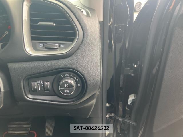 Jeep RENEGADE 2019-05 8829614-14