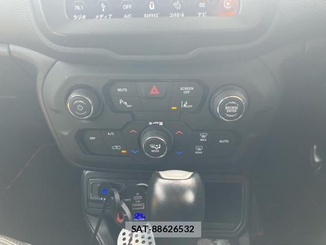 Jeep RENEGADE 2019-05 8829614-20