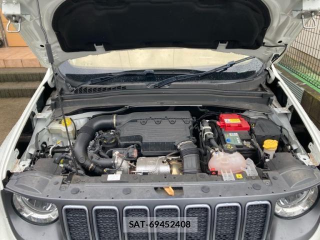 Jeep RENEGADE 2022-04 8880210-17