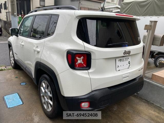 Jeep RENEGADE 2022-04 8880210-3