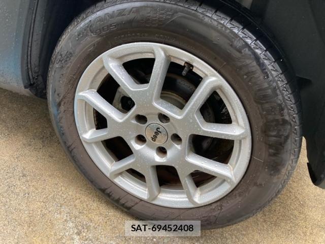 Jeep RENEGADE 2022-04 8880210-6