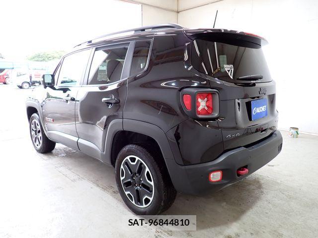 Jeep RENEGADE 2019-01 1354531-2