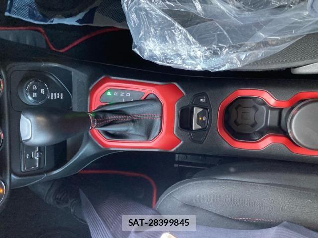 Jeep RENEGADE 2016-07 6304669-16