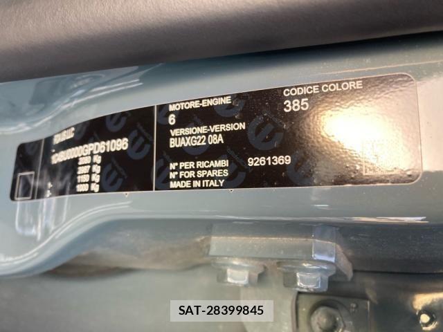 Jeep RENEGADE 2016-07 6304669-26