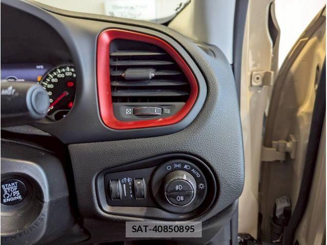 Jeep RENEGADE 2017-09 6612461-15
