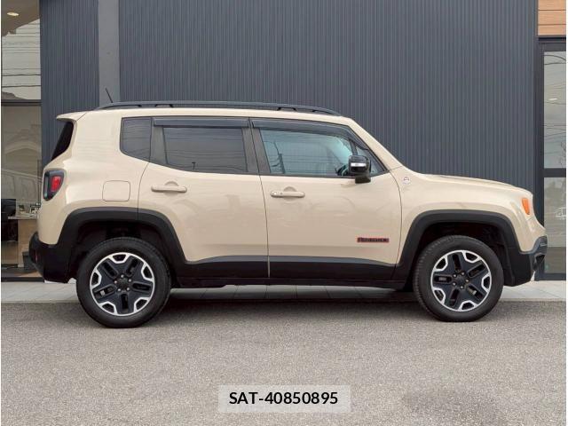 Jeep RENEGADE 2017-09 6612461-3