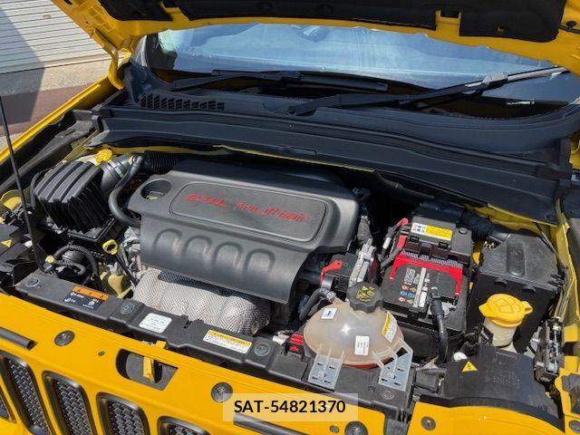 Jeep RENEGADE 2017-04 6676436-14