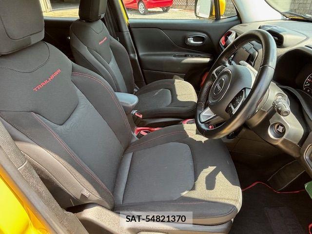 Jeep RENEGADE 2017-04 6676436-16