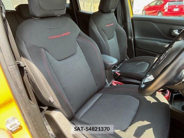 Jeep RENEGADE 2017-04 6676436-17