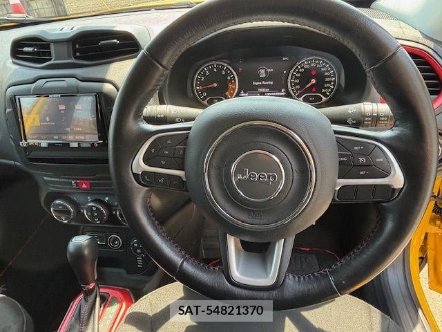 Jeep RENEGADE 2017-04 6676436-24