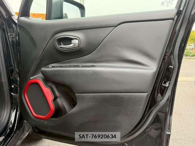 Jeep RENEGADE 2017-03 6691068-16