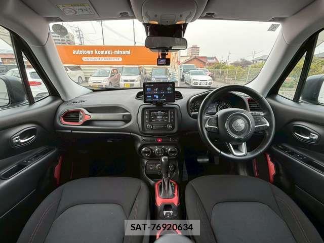 Jeep RENEGADE 2017-03 6691068-1