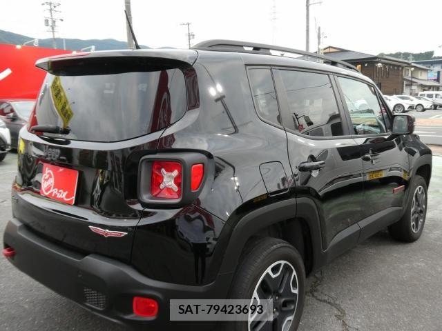 Jeep RENEGADE 2016-04 7220063-13