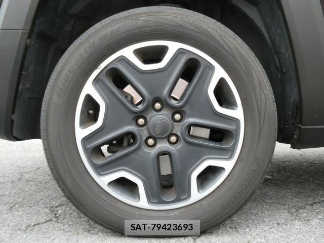 Jeep RENEGADE 2016-04 7220063-26