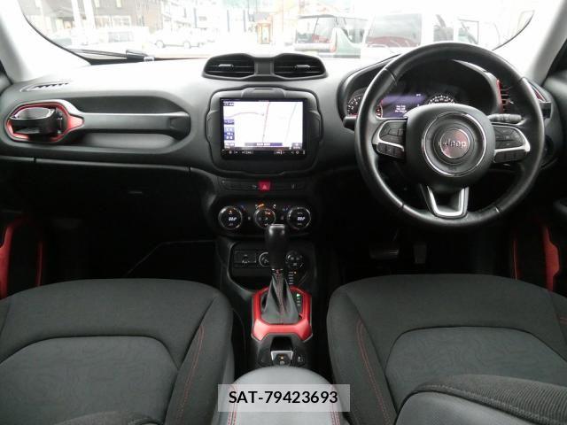 Jeep RENEGADE 2016-04 7220063-29