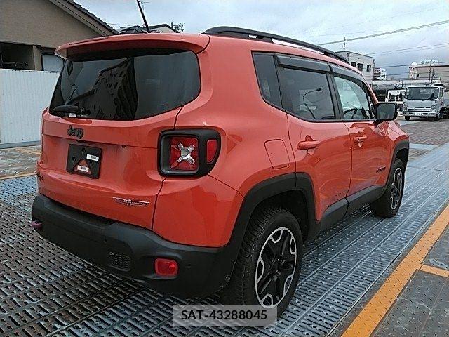 Jeep RENEGADE 2017-09 7358206-18