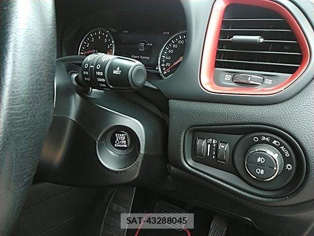 Jeep RENEGADE 2017-09 7358206-22