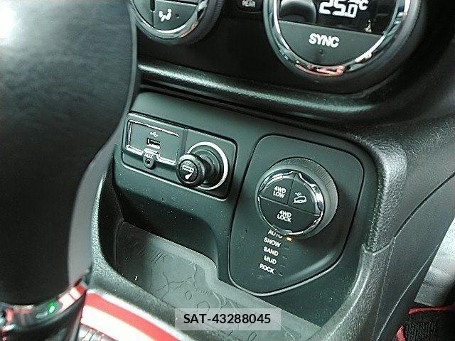 Jeep RENEGADE 2017-09 7358206-23