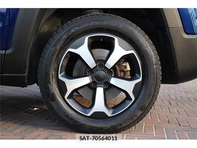 Jeep RENEGADE 2019-07 7617244-16