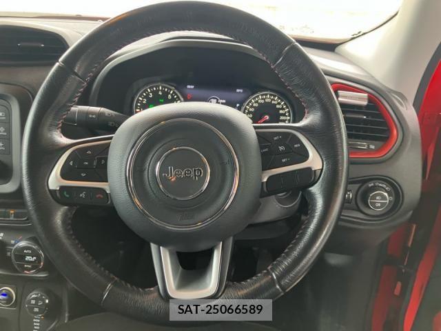 Jeep RENEGADE 2016-02 7877008-18