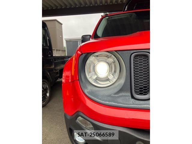 Jeep RENEGADE 2016-02 7877008-4