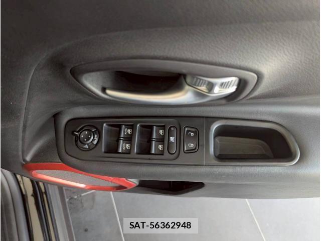 Jeep RENEGADE 2017-07 8130704-14