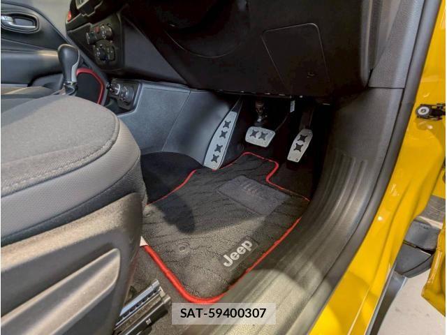Jeep RENEGADE 2018-07 8130703-15