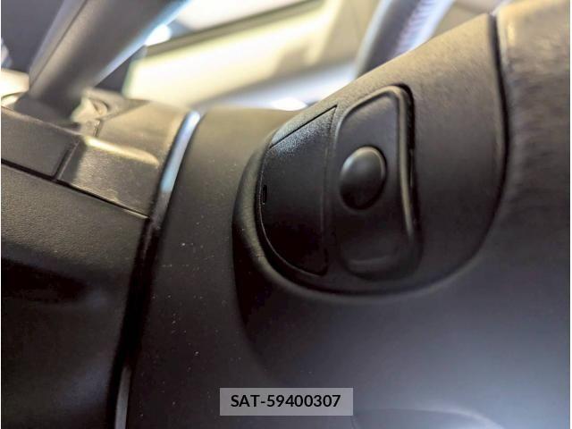 Jeep RENEGADE 2018-07 8130703-21