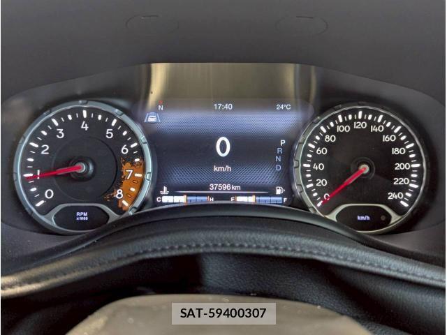 Jeep RENEGADE 2018-07 8130703-23