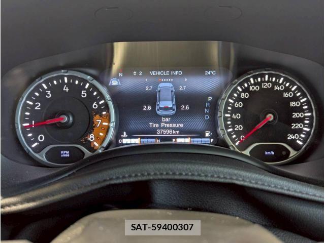 Jeep RENEGADE 2018-07 8130703-26