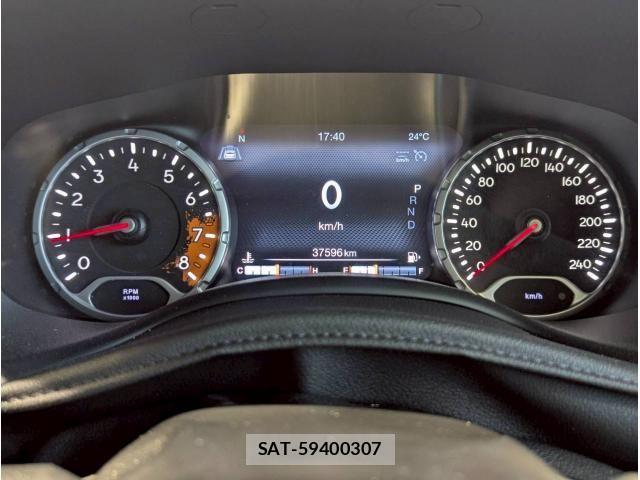 Jeep RENEGADE 2018-07 8130703-27