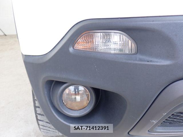Jeep RENEGADE 2017-10 8158617-9