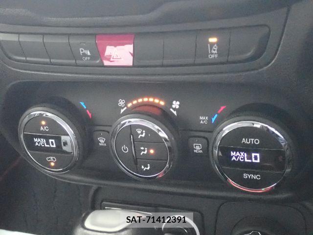Jeep RENEGADE 2017-10 8158617-14