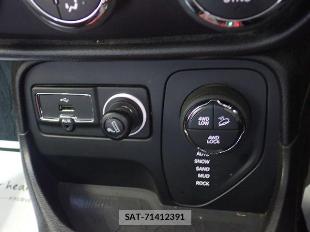 Jeep RENEGADE 2017-10 8158617-19